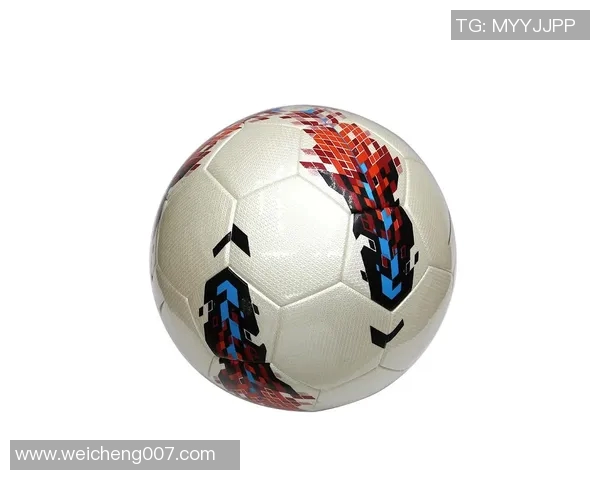 搞笑足球明星女生头像精选趣味图片展现足球魅力与可爱风采